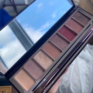 Labiotte Sweet Wine 8 Shades Eyeshadow Palette